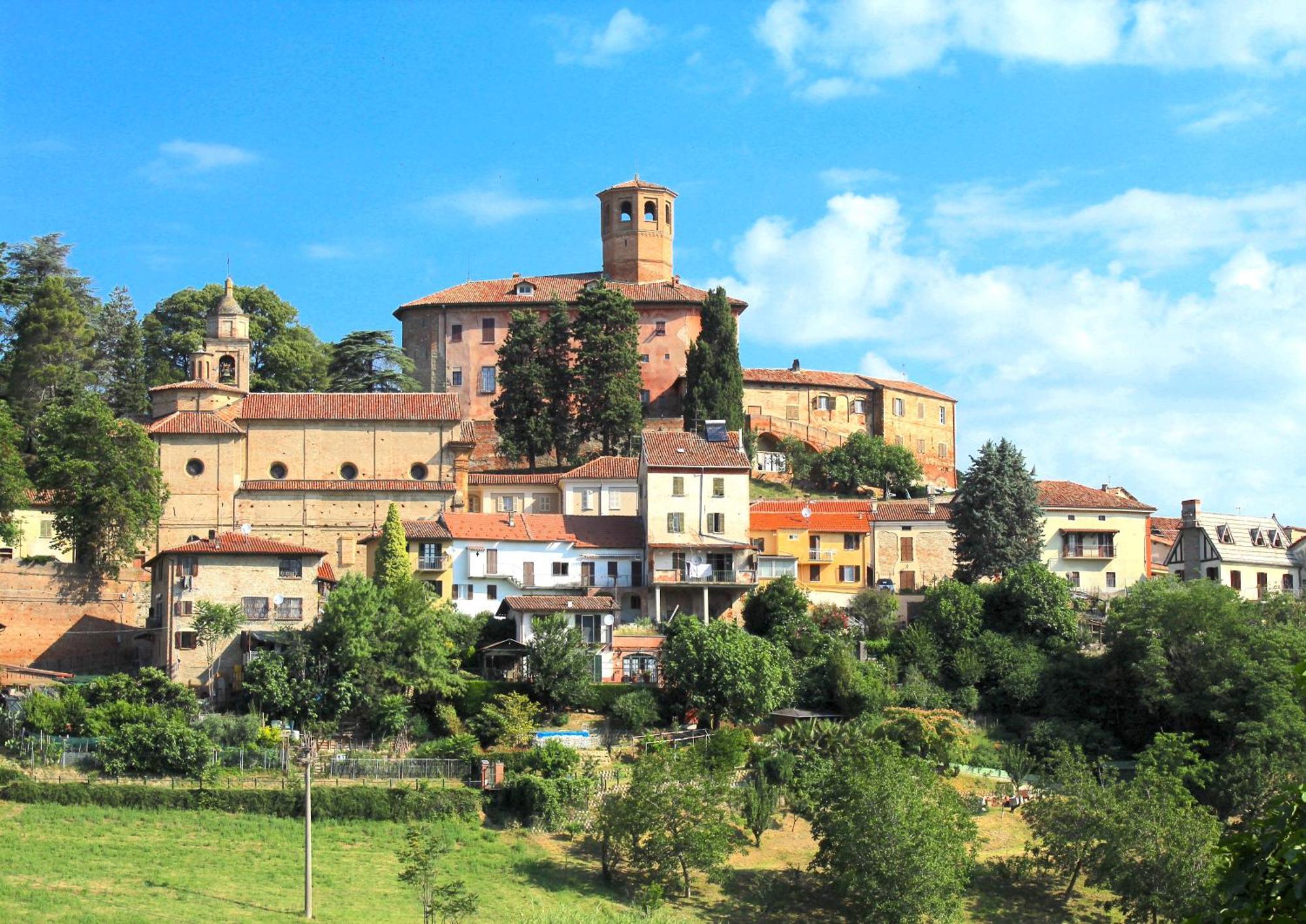 فيلا Amazing Langhe And Monferrato | House With Garden Calamandrana المظهر الخارجي الصورة